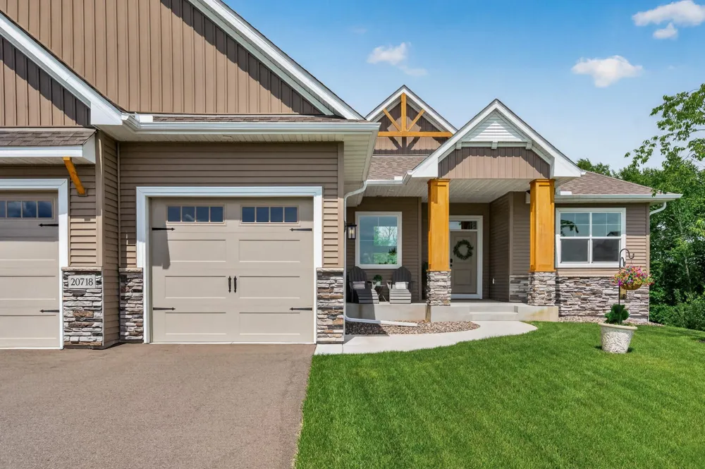 20718 Tamarack Street NW Oak Grove, MN 55011