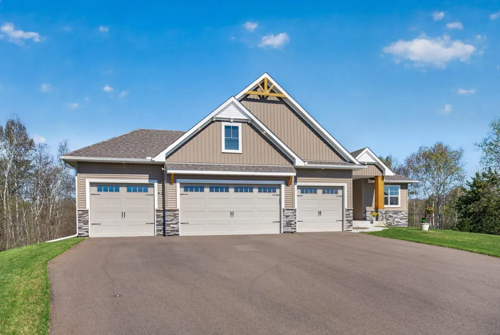 20718 Tamarack Street NW Oak Grove, MN 55011