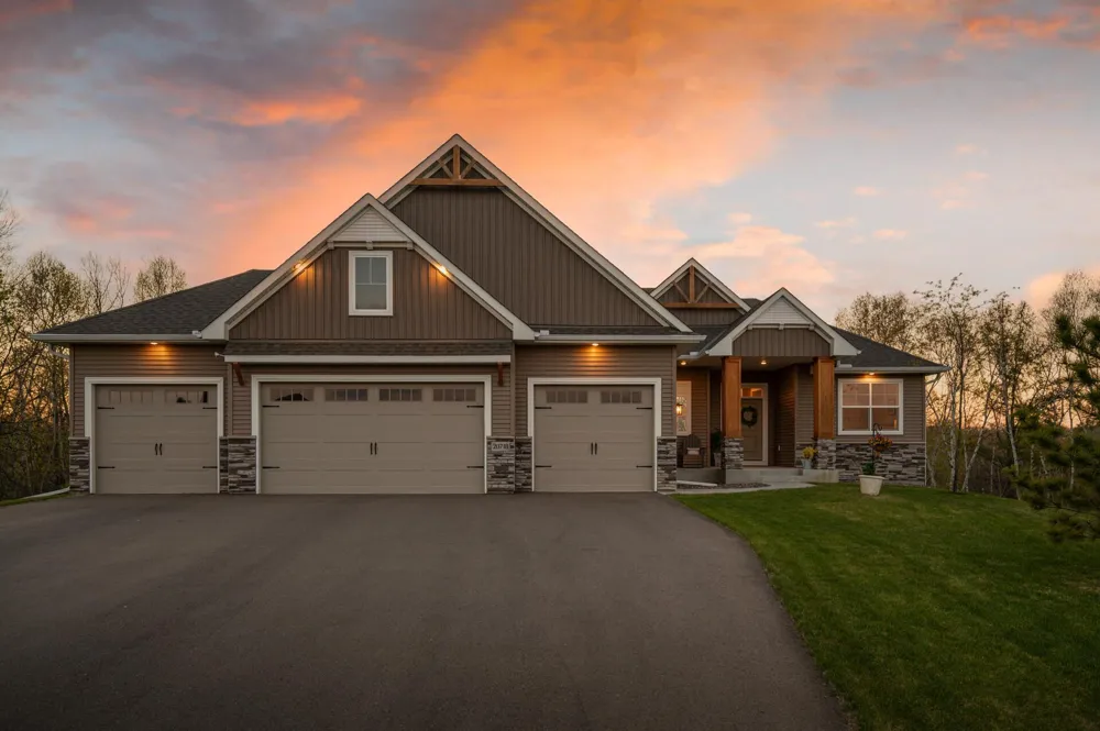 20718 Tamarack Street NW Oak Grove, MN 55011