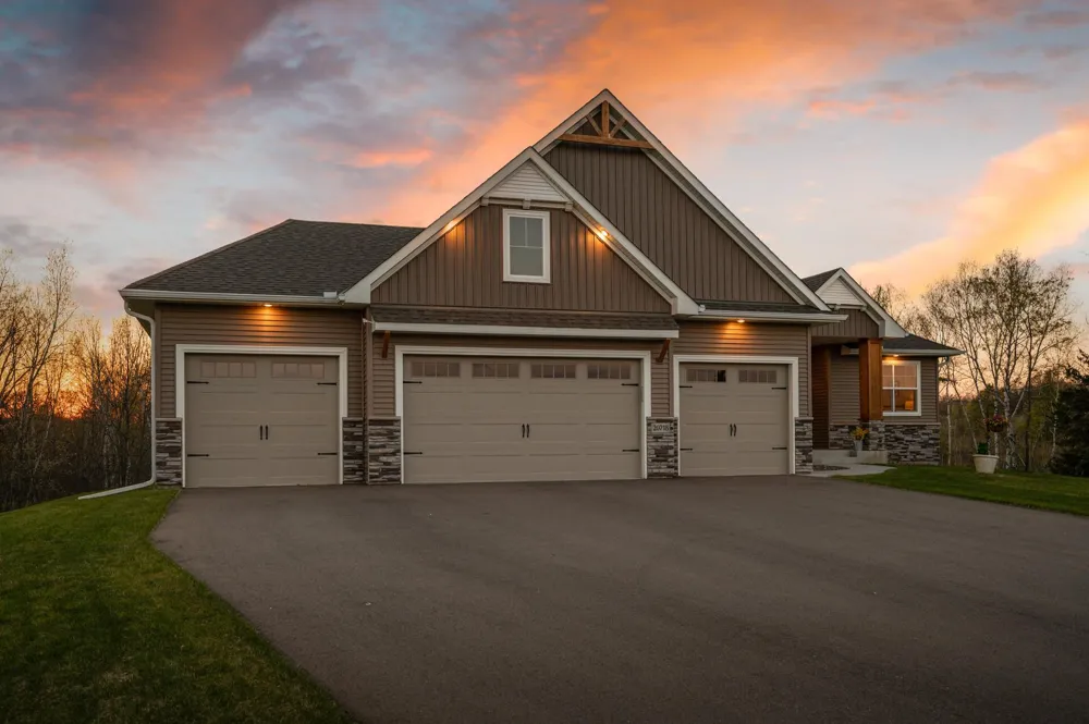 20718 Tamarack Street NW Oak Grove, MN 55011