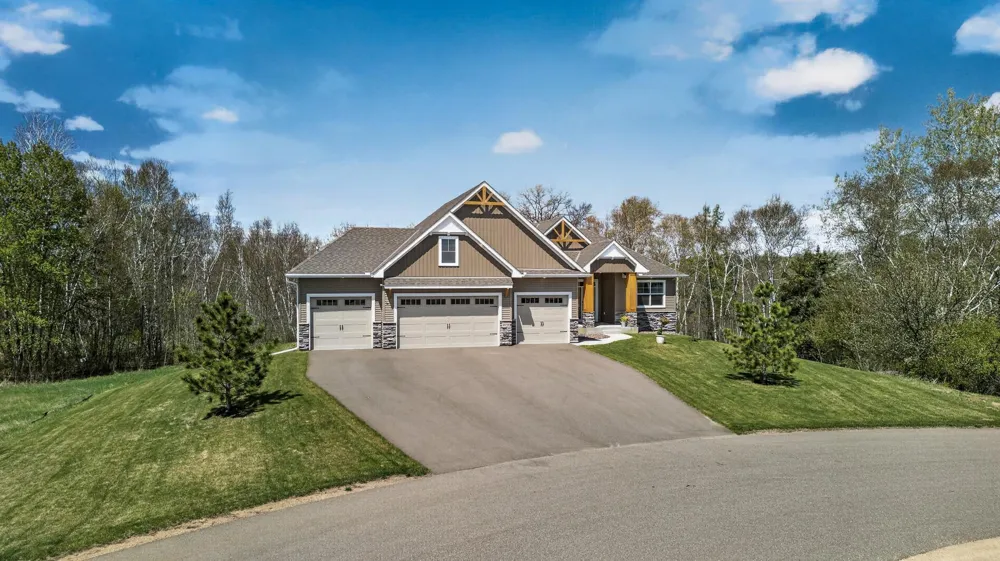 20718 Tamarack Street NW Oak Grove, MN 55011