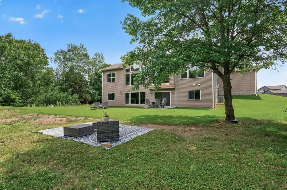 20718 Tamarack Street NW Oak Grove, MN 55011
