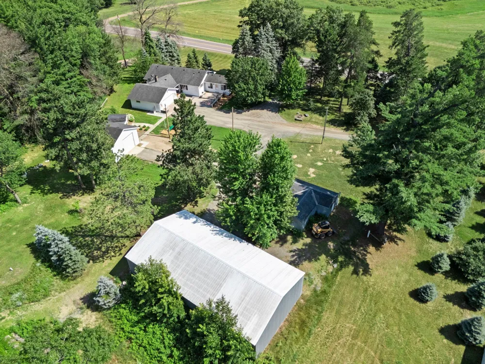 3097 325th Avenue NW Cambridge, MN 55008