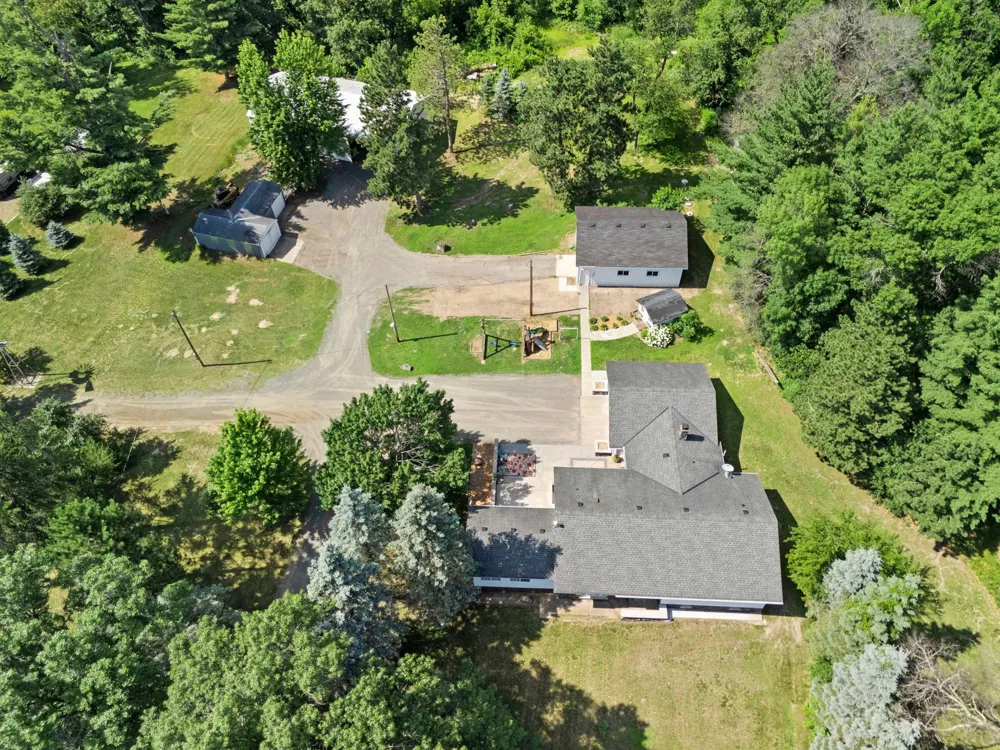 3097 325th Avenue NW Cambridge, MN 55008