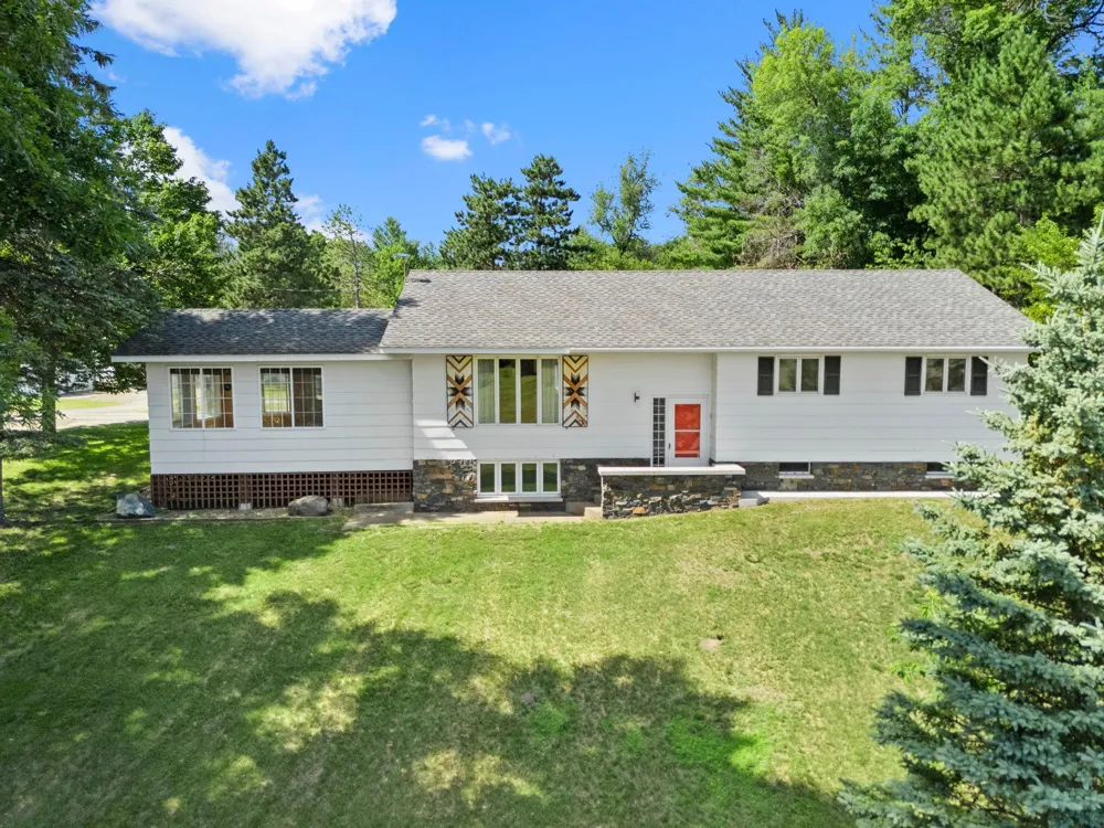 3097 325th Avenue NW Cambridge, MN 55008