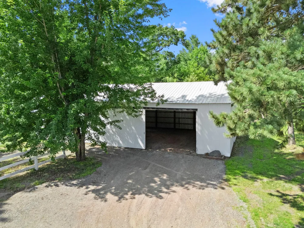 3097 325th Avenue NW Cambridge, MN 55008