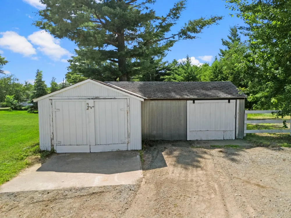 3097 325th Avenue NW Cambridge, MN 55008