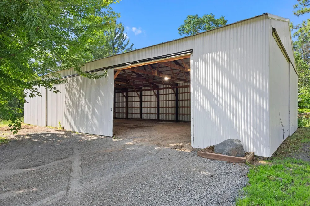 3097 325th Avenue NW Cambridge, MN 55008