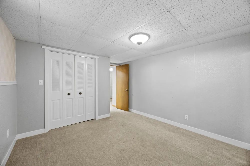 3097 325th Avenue NW Cambridge, MN 55008