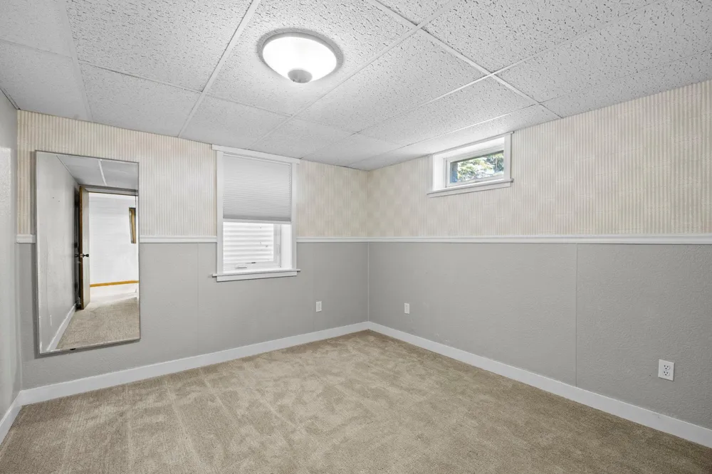 3097 325th Avenue NW Cambridge, MN 55008