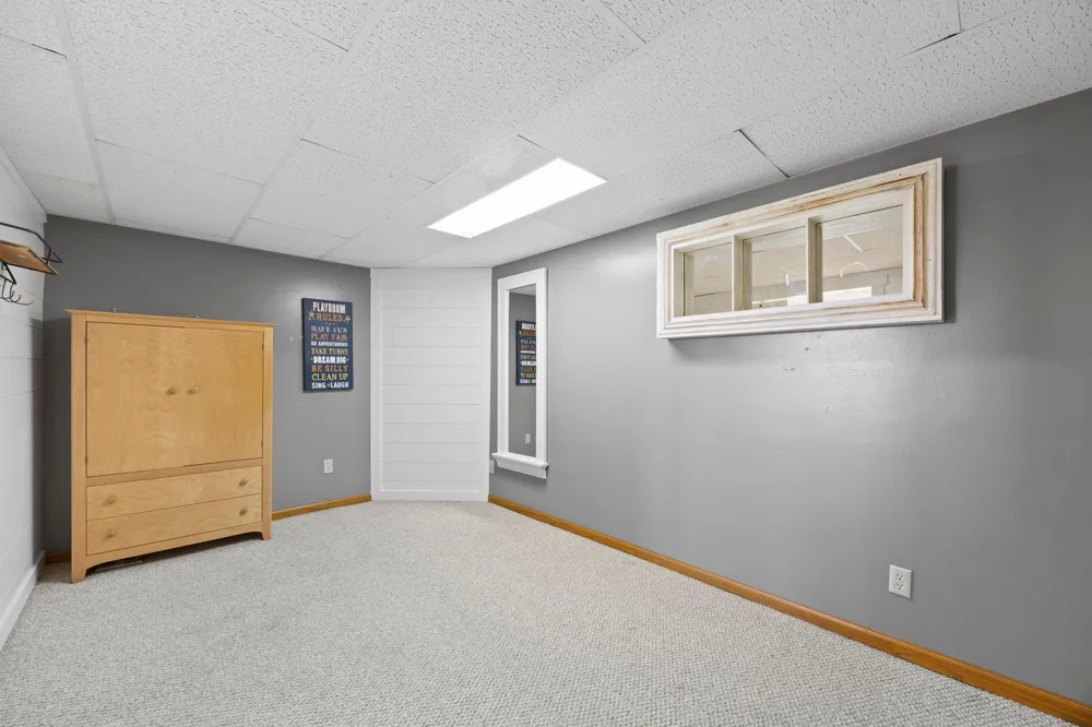 3097 325th Avenue NW Cambridge, MN 55008