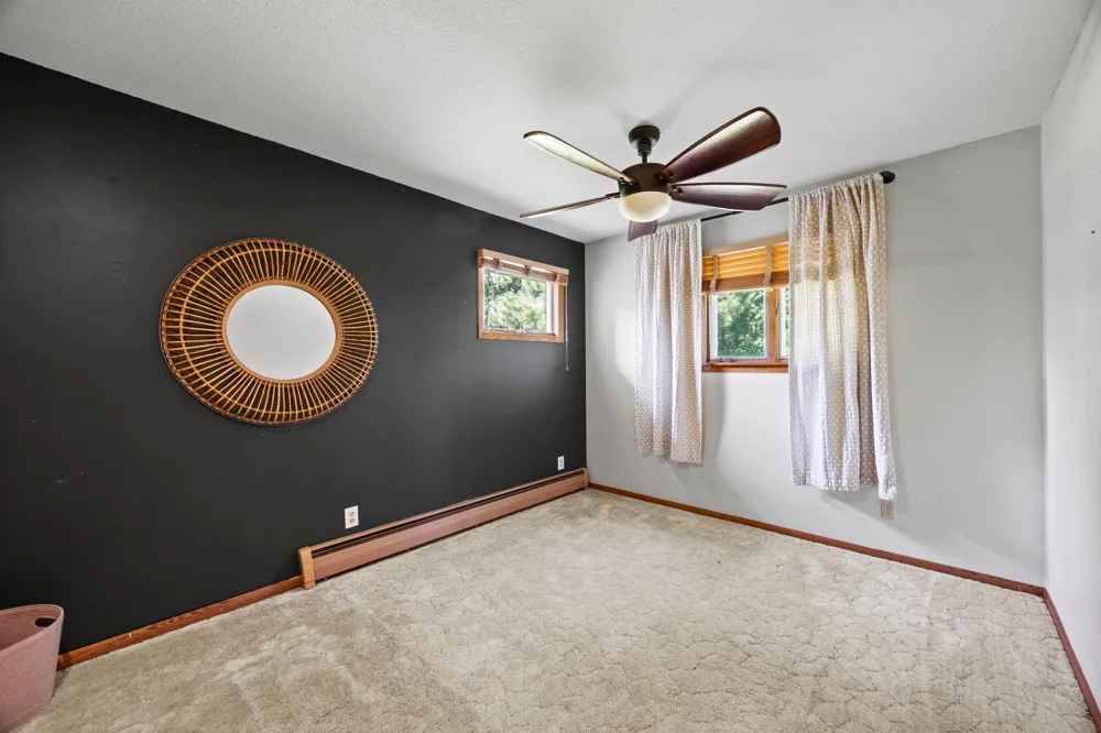 3097 325th Avenue NW Cambridge, MN 55008