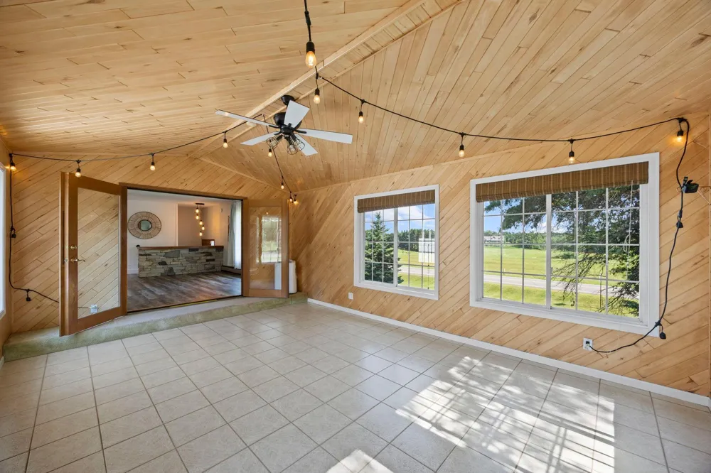 3097 325th Avenue NW Cambridge, MN 55008