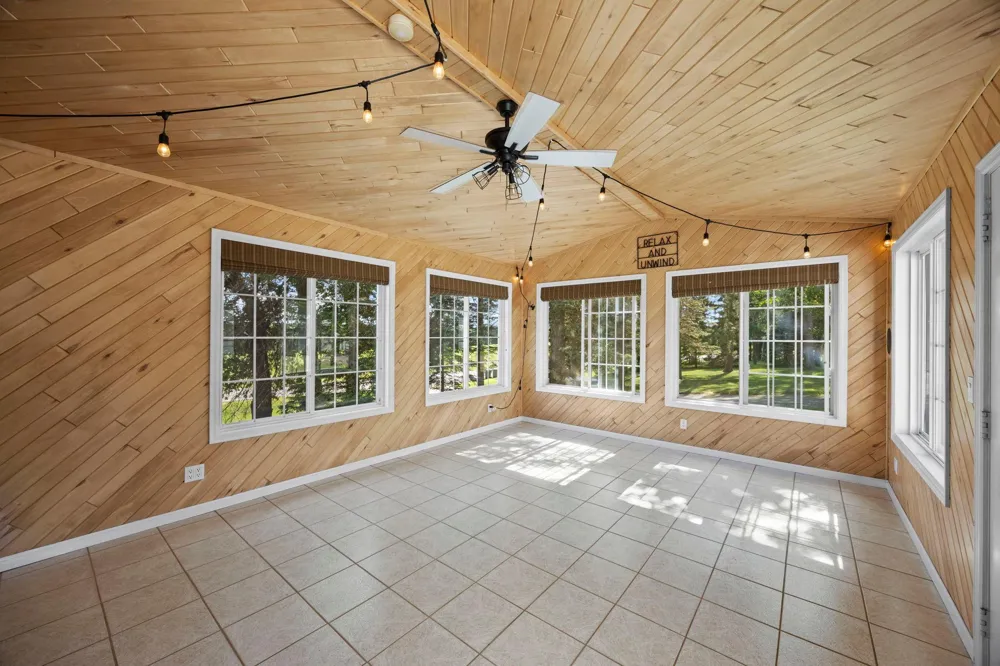 3097 325th Avenue NW Cambridge, MN 55008