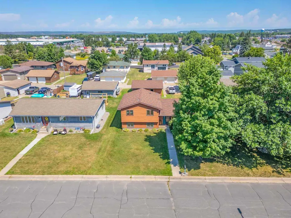 1221 21st Street S Virginia, MN 55792