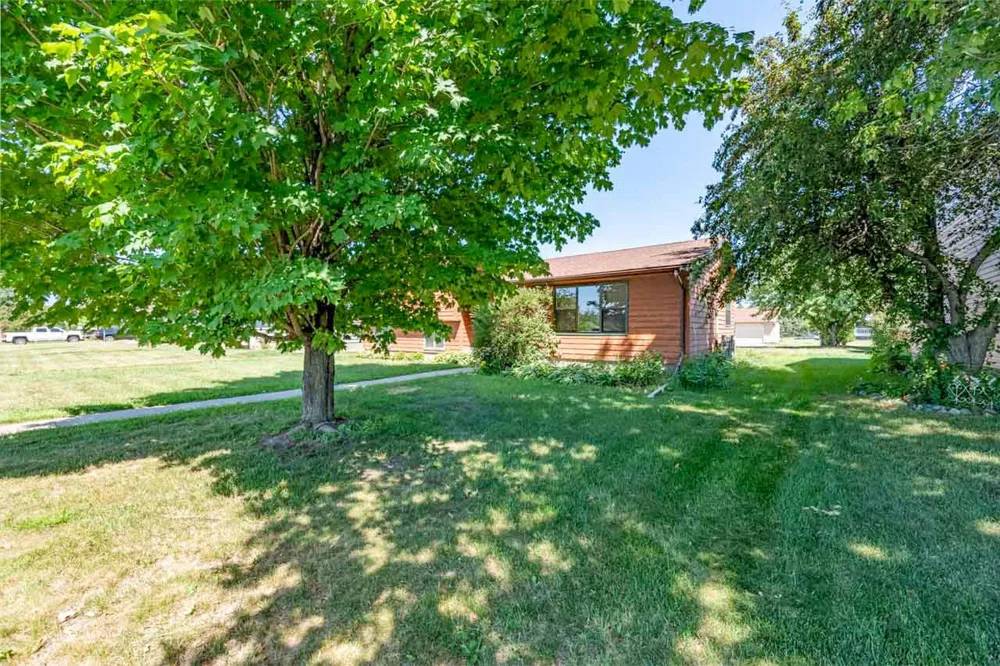 1221 21st Street S Virginia, MN 55792