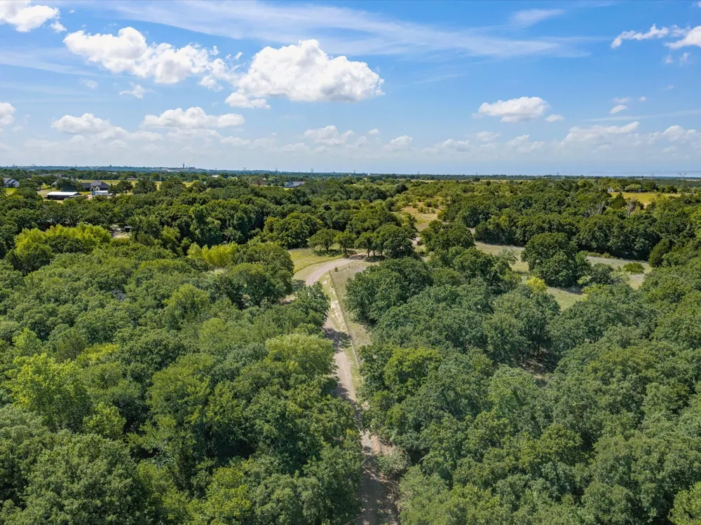 466 County Road 1180 Alvord, TX 76225
