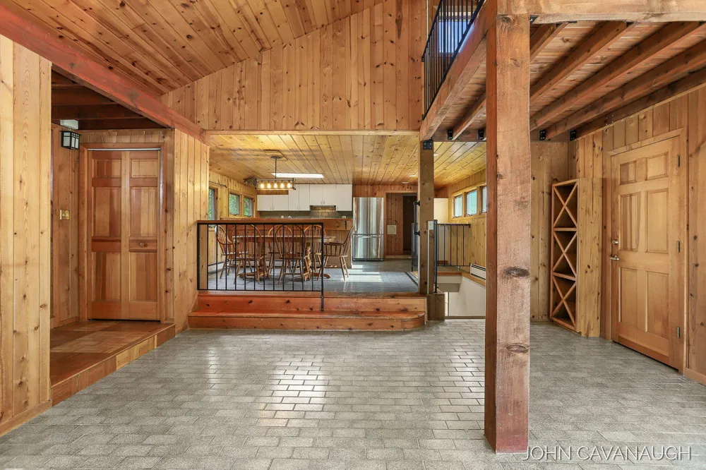 9516 Taft Street Coopersville, MI 49404