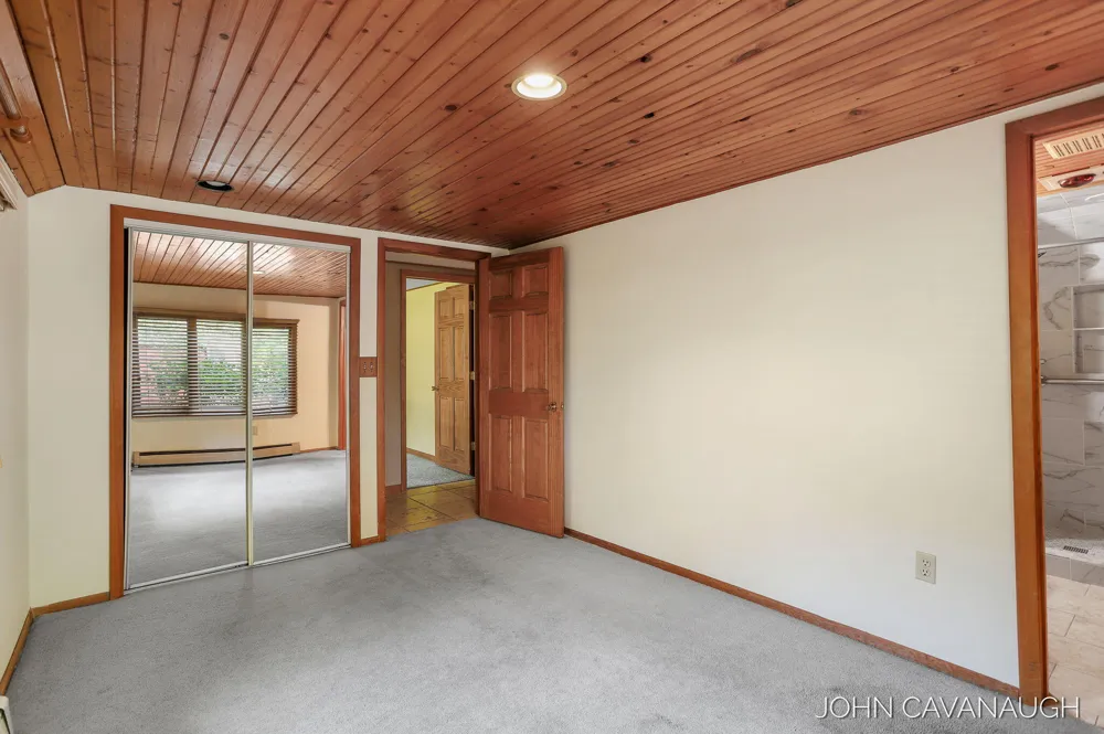 9516 Taft Street Coopersville, MI 49404