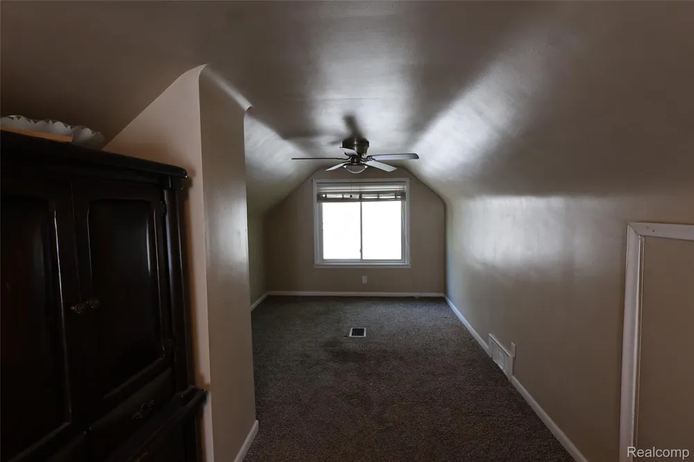 27226 Lawnwood Street Roseville City, MI 48066