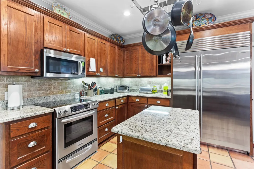 801 Treasure Oaks Road Inez, TX 77968