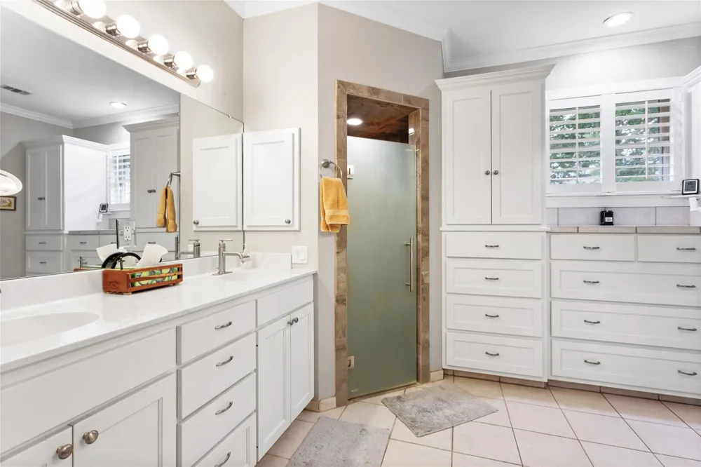 801 Treasure Oaks Road Inez, TX 77968