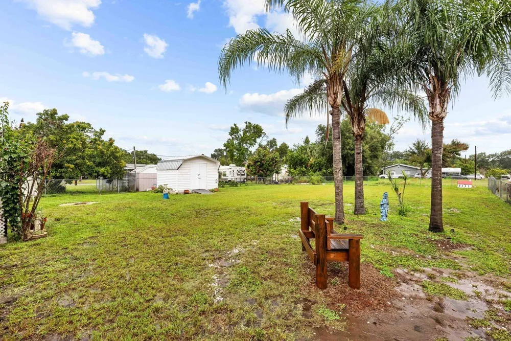 5985 SE 94TH TRAIL Okeechobee, FL 34974