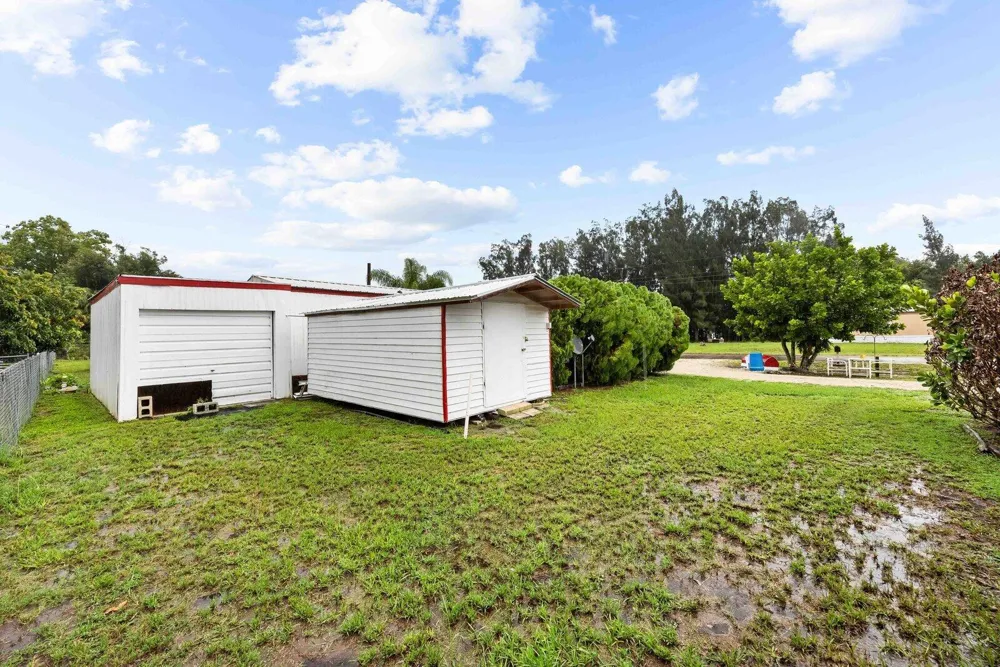 5985 SE 94TH TRAIL Okeechobee, FL 34974