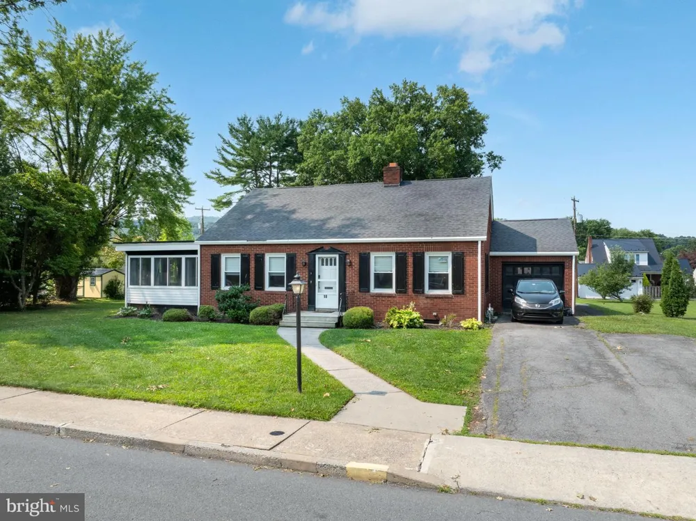 18 SUNSET ROAD Lewistown, PA 17044