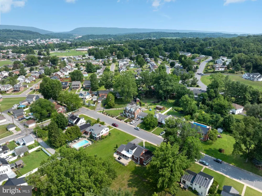18 SUNSET ROAD Lewistown, PA 17044