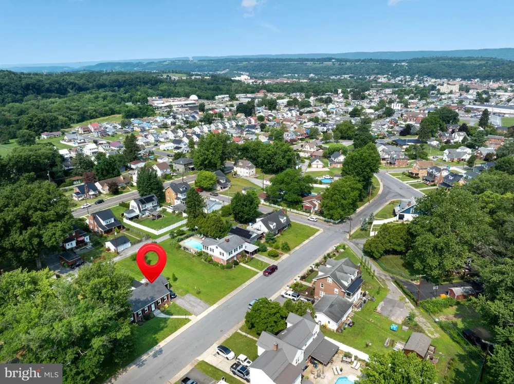 18 SUNSET ROAD Lewistown, PA 17044