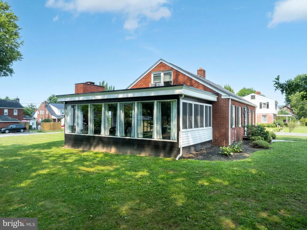 18 SUNSET ROAD Lewistown, PA 17044