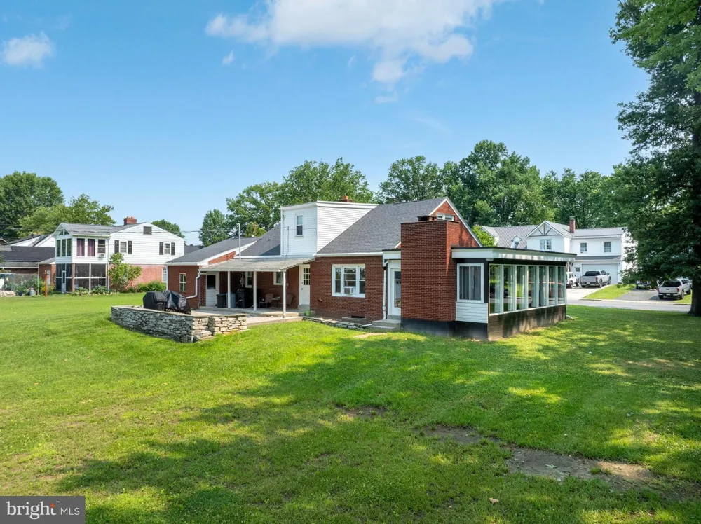 18 SUNSET ROAD Lewistown, PA 17044