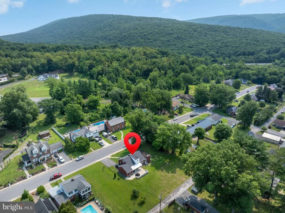 18 SUNSET ROAD Lewistown, PA 17044
