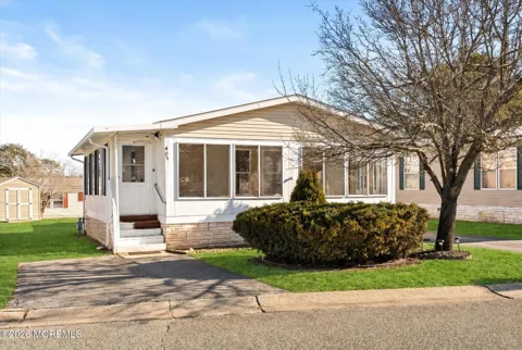 405 Maplehurst Court