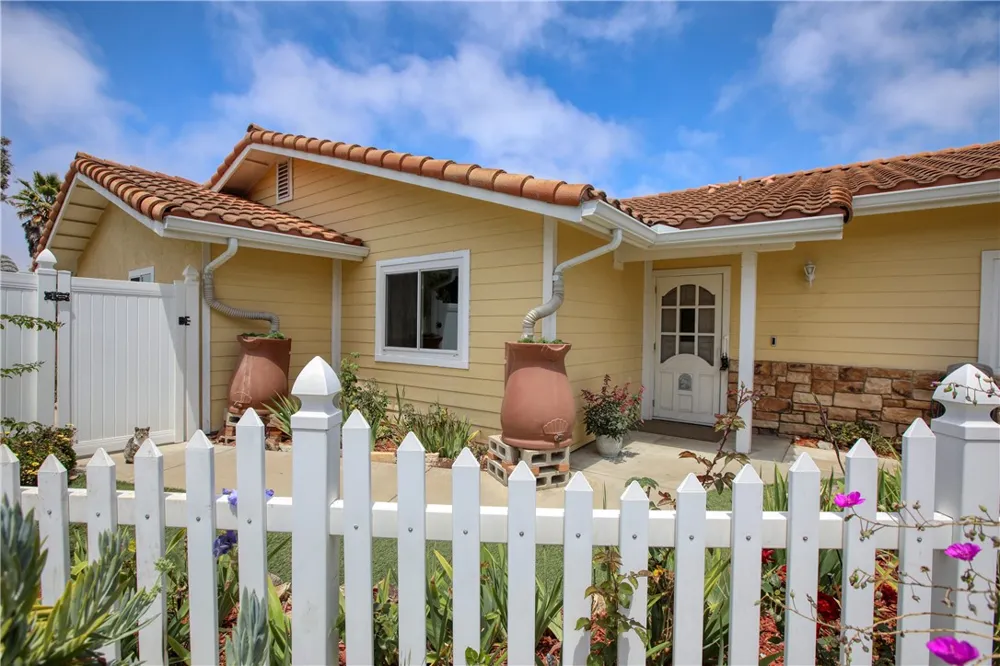 281 Chelsea Court Arroyo Grande, CA 93420