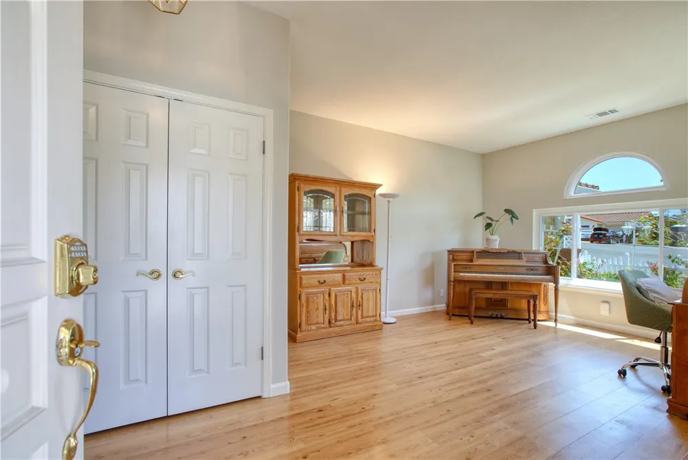 281 Chelsea Court Arroyo Grande, CA 93420