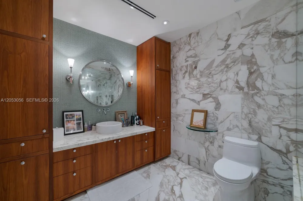 100 S Pointe Dr #2905 Miami Beach, FL 33139