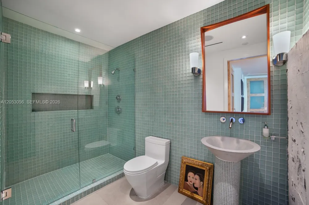 100 S Pointe Dr #2905 Miami Beach, FL 33139