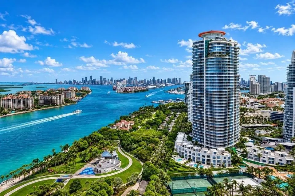 100 S Pointe Dr #2905 Miami Beach, FL 33139