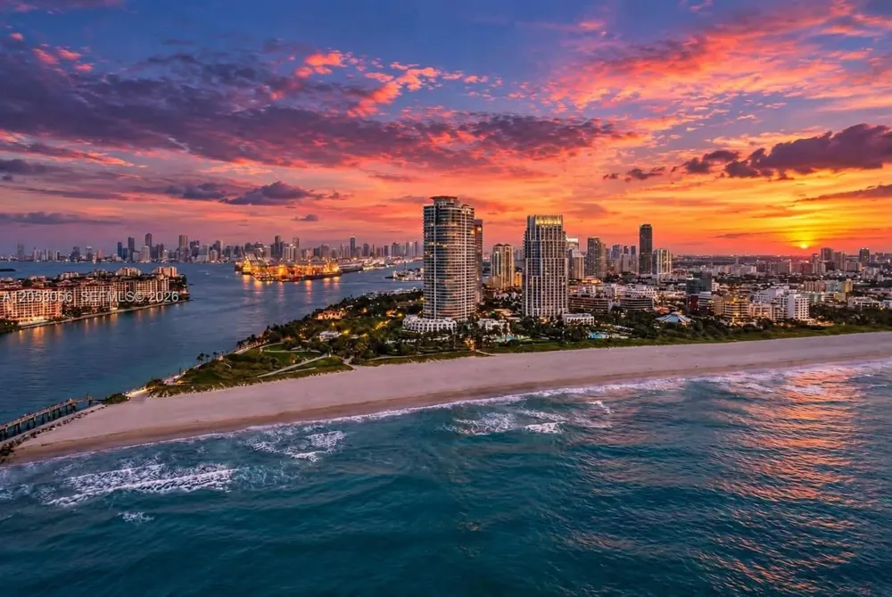 100 S Pointe Dr #2905 Miami Beach, FL 33139