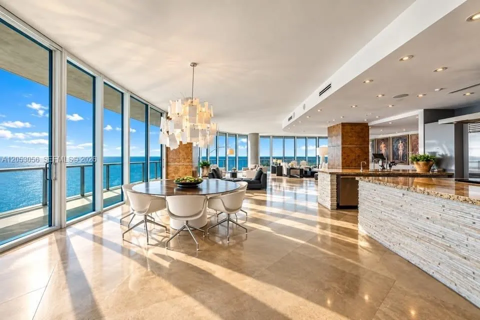 100 S Pointe Dr #2905 Miami Beach, FL 33139