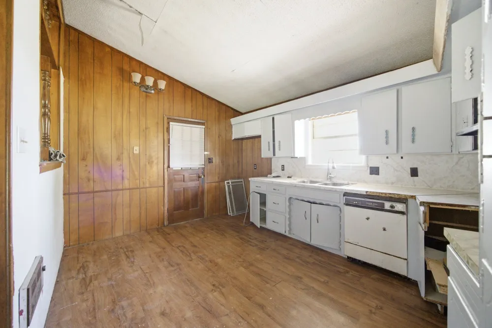1069 Coal Creek Road McAlester, OK 74501