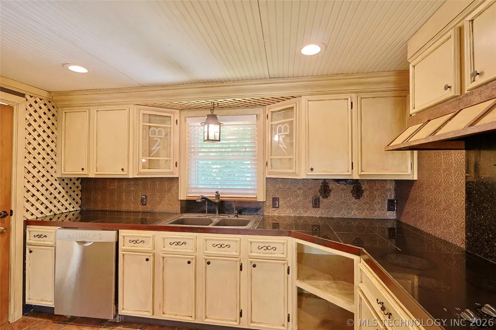 417082 Mockingbird Lane Eufaula, OK 74432
