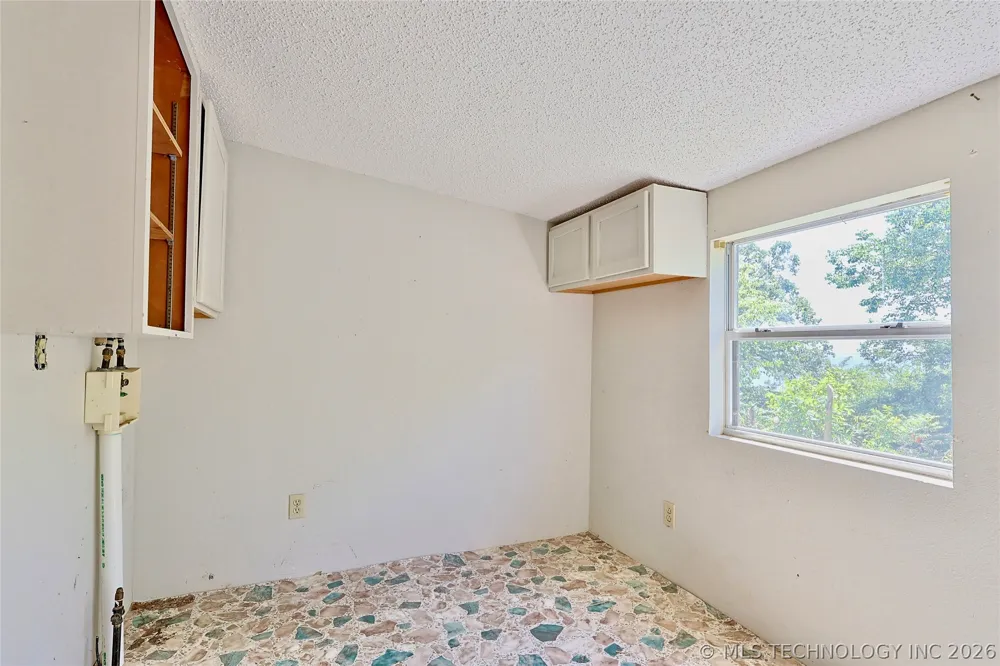 417082 Mockingbird Lane Eufaula, OK 74432