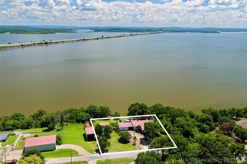 417082 Mockingbird Lane Eufaula, OK 74432