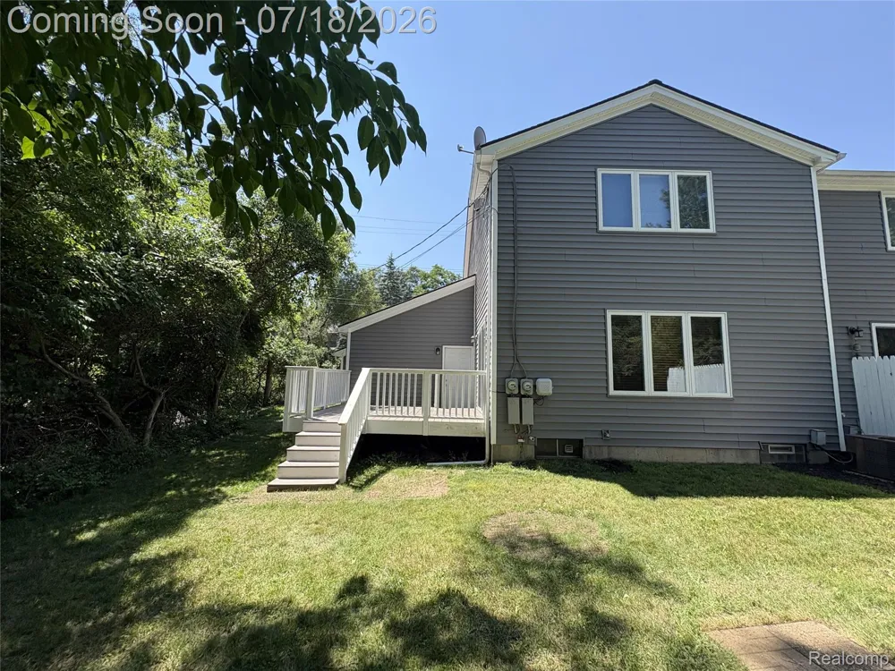 185 Fraser Street Rochester City, MI 48307