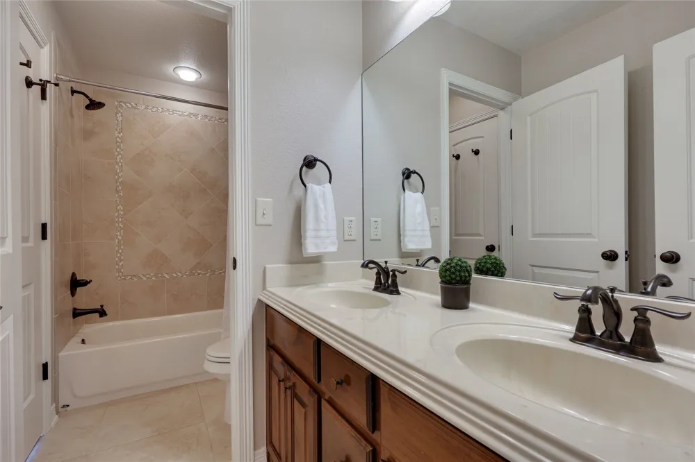 127 Palomino Cove Jarrell, TX 76537