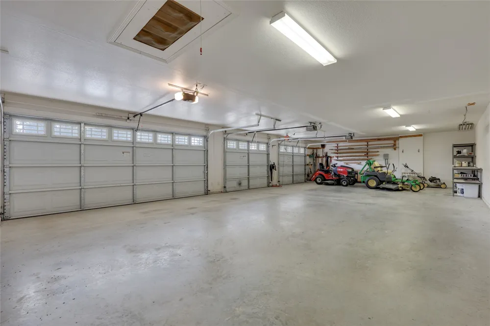 127 Palomino Cove Jarrell, TX 76537