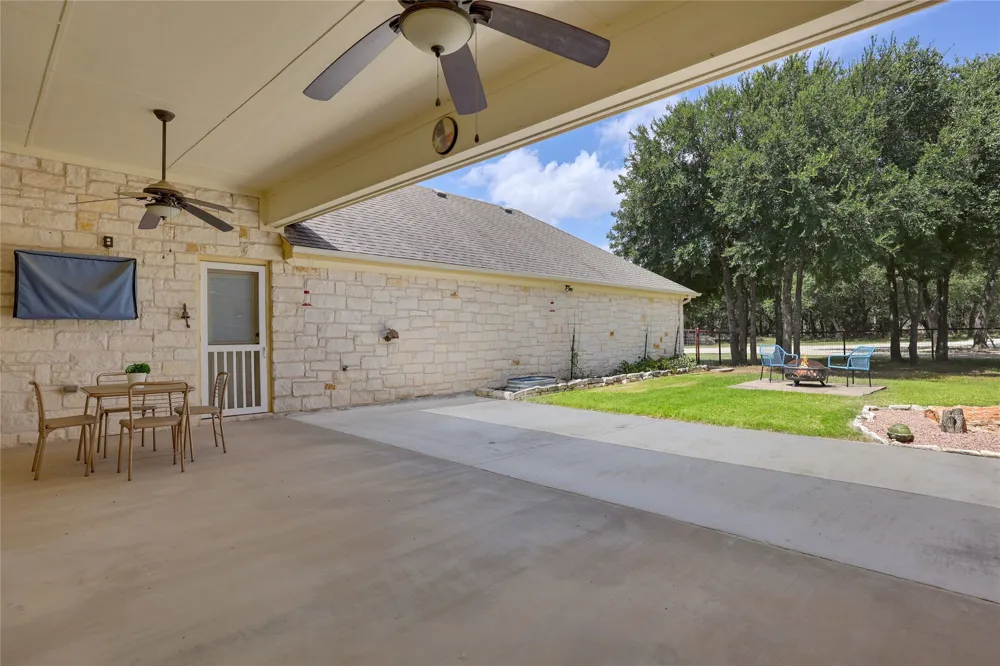 127 Palomino Cove Jarrell, TX 76537